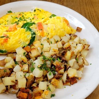 Breakfast House - Omlet and diced potatoes - Breakfast & Brunch Near Me - Chicago, Illinois