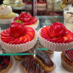 Black Fig Coffee & Bistro - Delicious strawberry tart