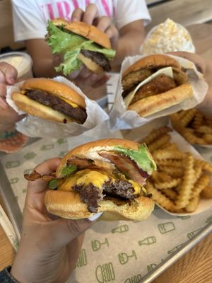 Shake Shack Downey by null