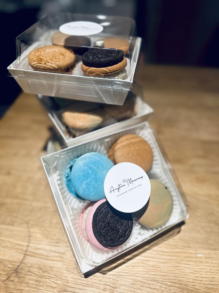 Anytime Macarons Logo
