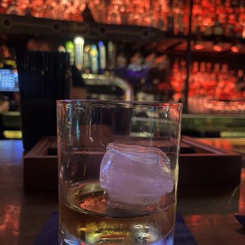 Social Room - Woodford on the rocks - Lounges Near Me - Hollywood, Florida Social Room - Woodford on the rocks - Lounges Near Me - Hollywood, Florida