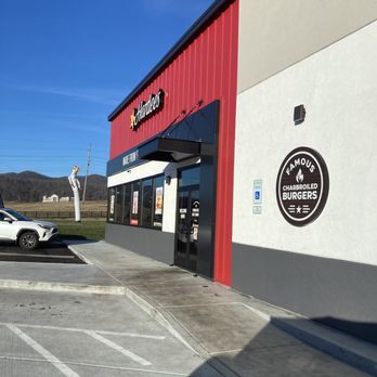 Hardee's - Located between Haymaker Farms and Harrogate Hospital for Animals on Rt 25 - Fast Food Near Me - Harrogate, Tennessee