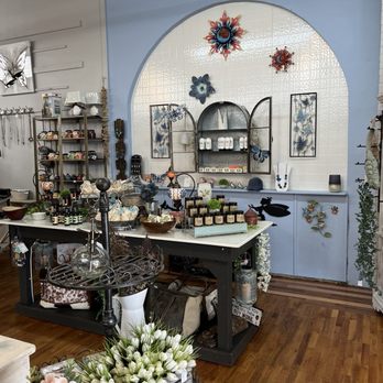 Strawberry Moon - Home Decor Near Me - Clarkesville, Georgia