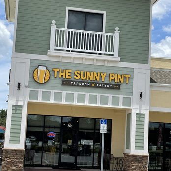 The Sunny Pint - Outside - Beer Bar Near Me - Wildwood, Florida The Sunny Pint - Outside - Beer Bar Near Me - Wildwood, Florida