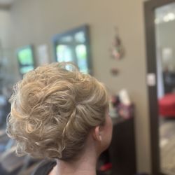 Alura Veda Salon And Spa
