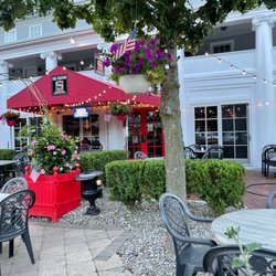 The Station - Bernardsville - Outdoor seating