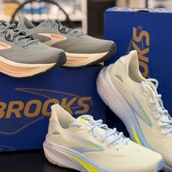 Women's Brooks