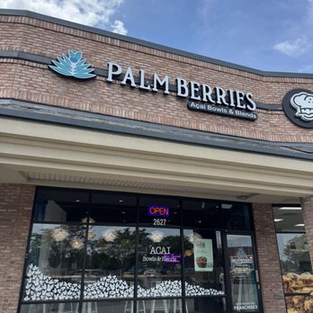 Palm Berries - Outside view - Acai Bowls Near Me - Greensboro, North Carolina Palm Berries - Outside view - Acai Bowls Near Me - Greensboro, North Carolina