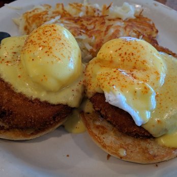 Bill's Cafe - Crab cake benedict - American Near Me - San Jose, California