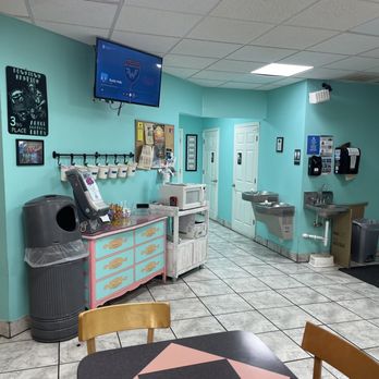 Glazed Doughnuts - Bakeries Near Me - Hampton, Virginia