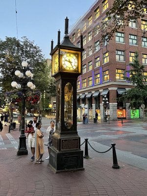 Gastown Steam Clock by null