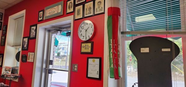 Orsi's Italian Bakery & Pizzeria by null