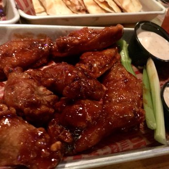 Applebee's Grill + Bar - American Near Me - Roseville, Minnesota