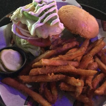 Bar Down Sports Grill - Kickin Chicken - Pubs Near Me - Hoffman Estates, Illinois
