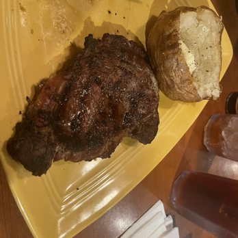 Ground Round - What is supposed to be a "14oz." steak - Bars Near Me - Minot, North Dakota