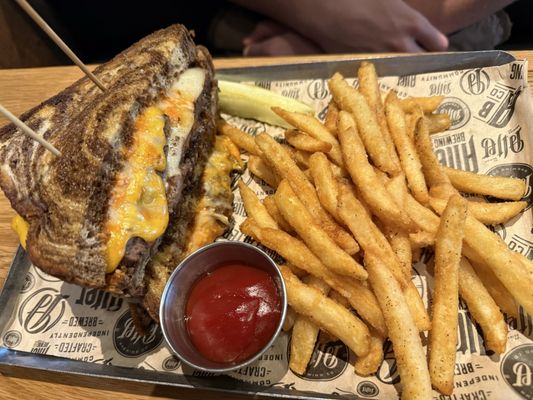 Alter Brewing + Kitchen by null