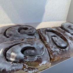 Belle - Huge cinnamon rolls to go!