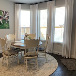 Gotcha Covered of Frisco - Breakfast area drapes!