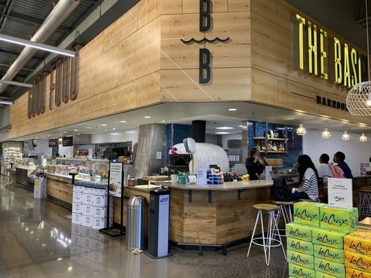 Basin Barroom by null