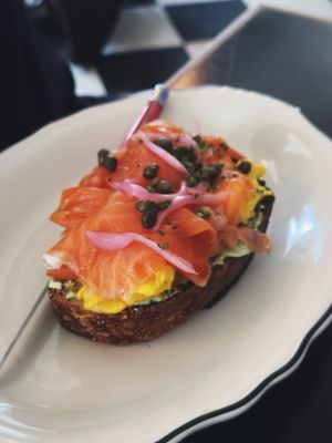 The Old York Tavern by null