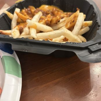 Wienerschnitzel - Classic Chili Cheese fries. I have grace and understanding BUT SERIOUSLY!!!. - Fast Food Near Me - Norco, California
