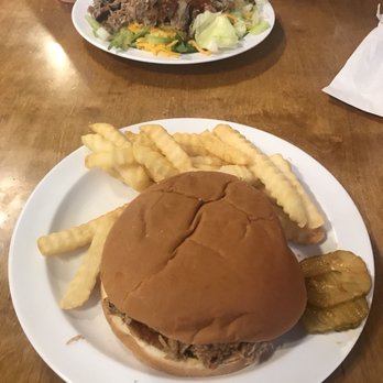 Big Daddy's Ribs - Large BBQ Sandwich & Fries - Barbeque Near Me - Munford, Alabama
