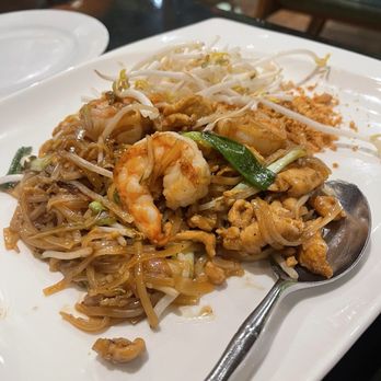 Mali Restaurant - Pad Thai - Thai Near Me - Atlanta, Georgia Mali Restaurant - Pad Thai - Thai Near Me - Atlanta, Georgia