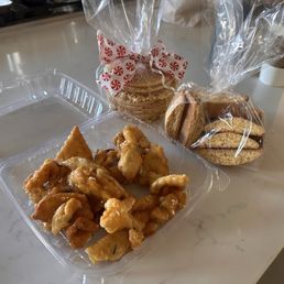 Skeets (Italian Christmas Cookie), Biscotti and Pizzale