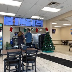 Gyro Palace - Festive and fun, order at the counter, peruse the unique faygos, and enjoy!