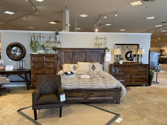 Ashley Homestore 8251 W Golf Rd Niles Il Furniture Stores Mapquest