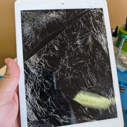Quik Repairs - Whittier - Glass digitizer damage.