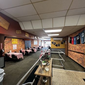 Shigs In Pit - View from cashier area - Barbeque Near Me - Fort Wayne, Indiana Shigs In Pit - View from cashier area - Barbeque Near Me - Fort Wayne, Indiana