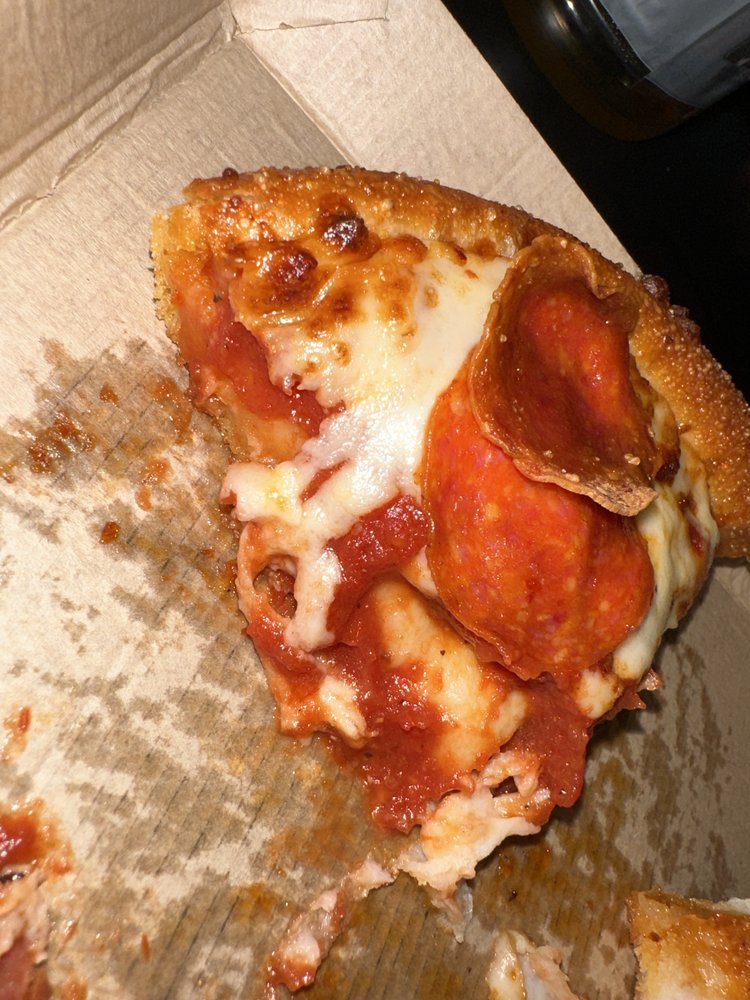 PIZZA HUT Updated October 2024 22 Photos & 81 Reviews 1261 S