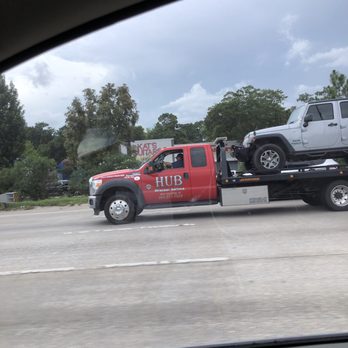 Hub Wrecker Service - Towing Near Me