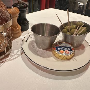 La Rotonde - Olives and fancy butter - Brasseries Near Me - Paris, 75 La Rotonde - Olives and fancy butter - Brasseries Near Me - Paris, 75