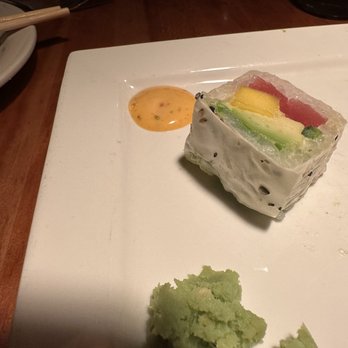 Hillstone Restaurant - Tuna Mango Roll - New American Near Me - Denver, Colorado Hillstone Restaurant - Tuna Mango Roll - New American Near Me - Denver, Colorado