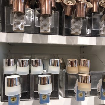 Bath & Body Works - It's so important to have good smelling environments car house and body - Cosmetics & Beauty Supply Near Me - Canoga Park, California Bath & Body Works - It's so important to have good smelling environments car house and body - Cosmetics & Beauty Supply Near Me - Canoga Park, California