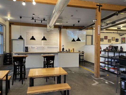 Ladd & Lass Brewing by null