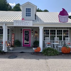 Cupcake Cuties Cafe & Bakery - Exterior