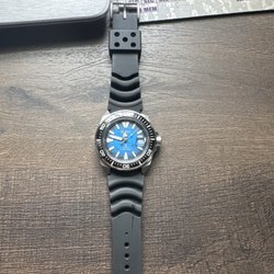 Northshore Clocks, Watches and Knives - The watch I swapped out a metal bracelet for a rubber strap. The price was $21.95 but she said $20 out the door was fine.