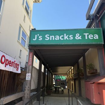 J's Snacks and Tea - Front entrance - Chinese Near Me - Berkeley, California