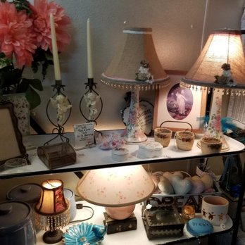 The Fabulous Junk Trunk - Vintage flair......its found there! - Used, Vintage & Consignment Near Me - Loveland, Colorado
