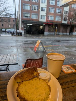 Biscuit & Bean by null