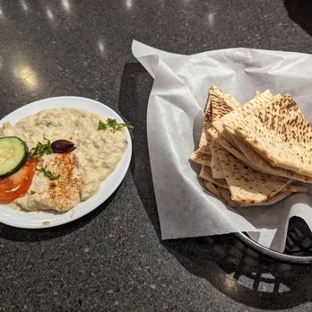Saba's Mediterranean Kitchen - Baba Ganoush and pita appetizer - Middle Eastern Near Me - Phoenix, Arizona