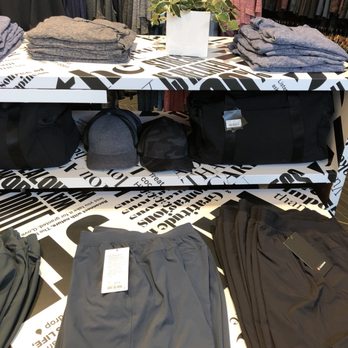 lululemon boca mall