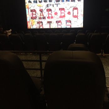 Laemmle Glendale - Cinema Near Me - Glendale, California