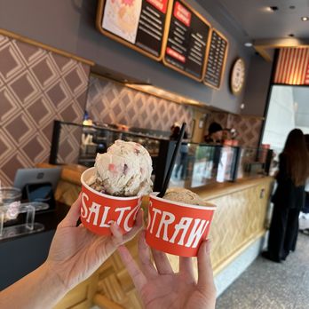 Salt & Straw - Double scoop vs single scoop - Desserts Near Me - San Jose, California
