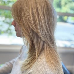 EJ-588 Hair Studio