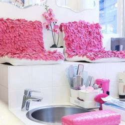 Glamour Beauty Bar