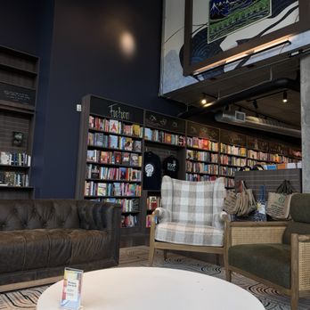 Inkwell Booksellers - Inside - Bookstores Near Me - Minneapolis, Minnesota